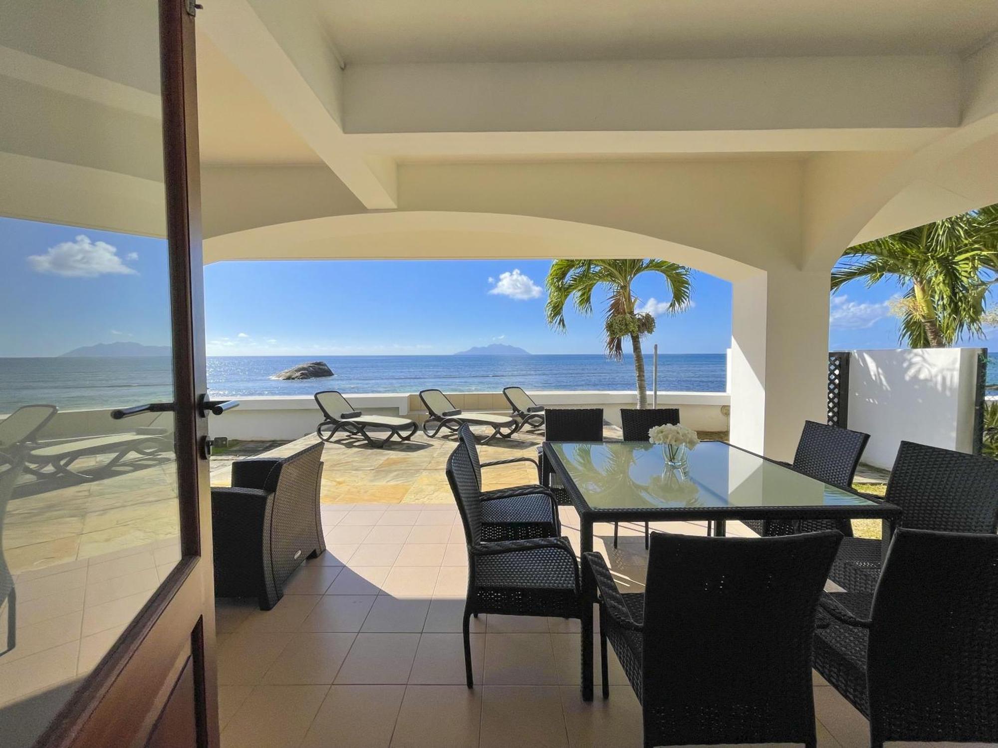 Beach View Villa - Beauvallon Villas โบวาลง ภายนอก รูปภาพ