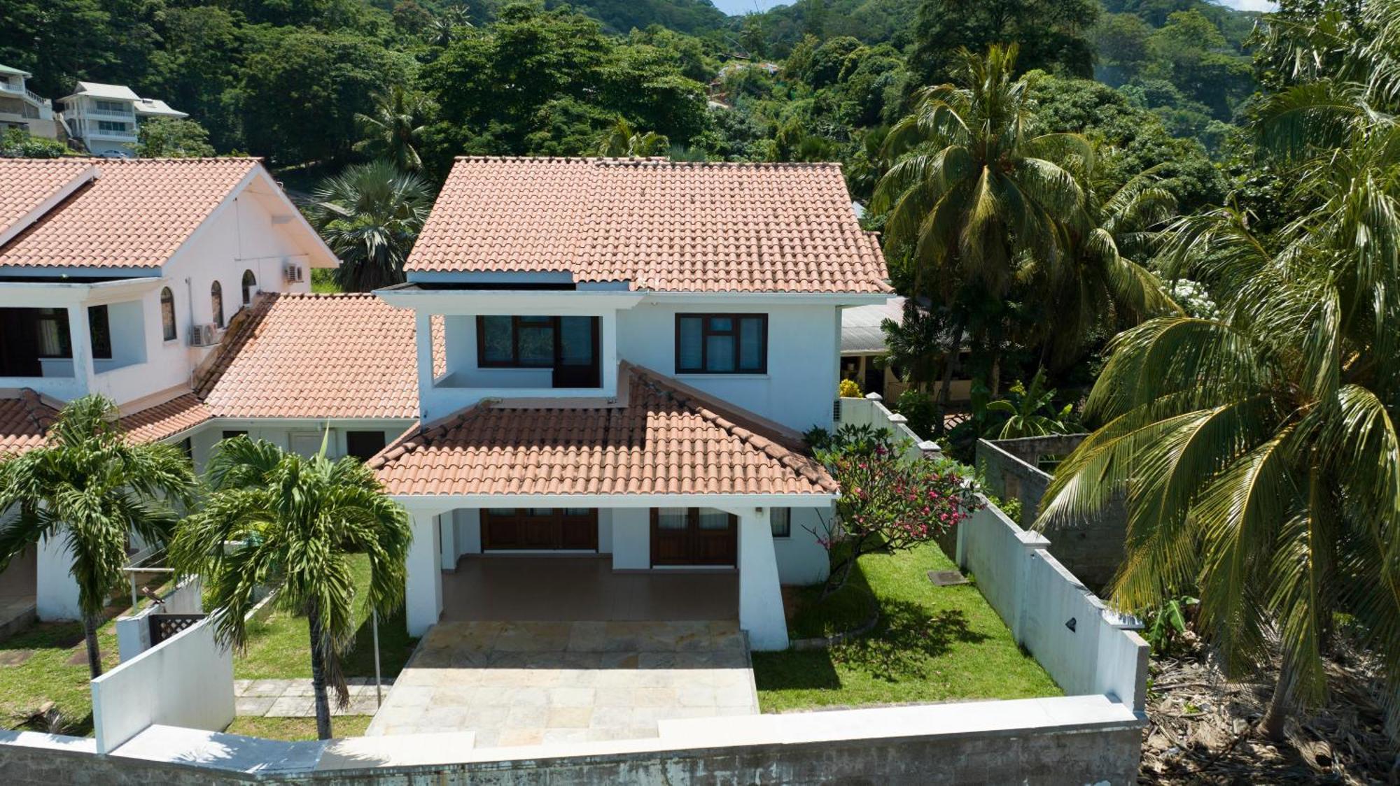 Beach View Villa - Beauvallon Villas โบวาลง ภายนอก รูปภาพ